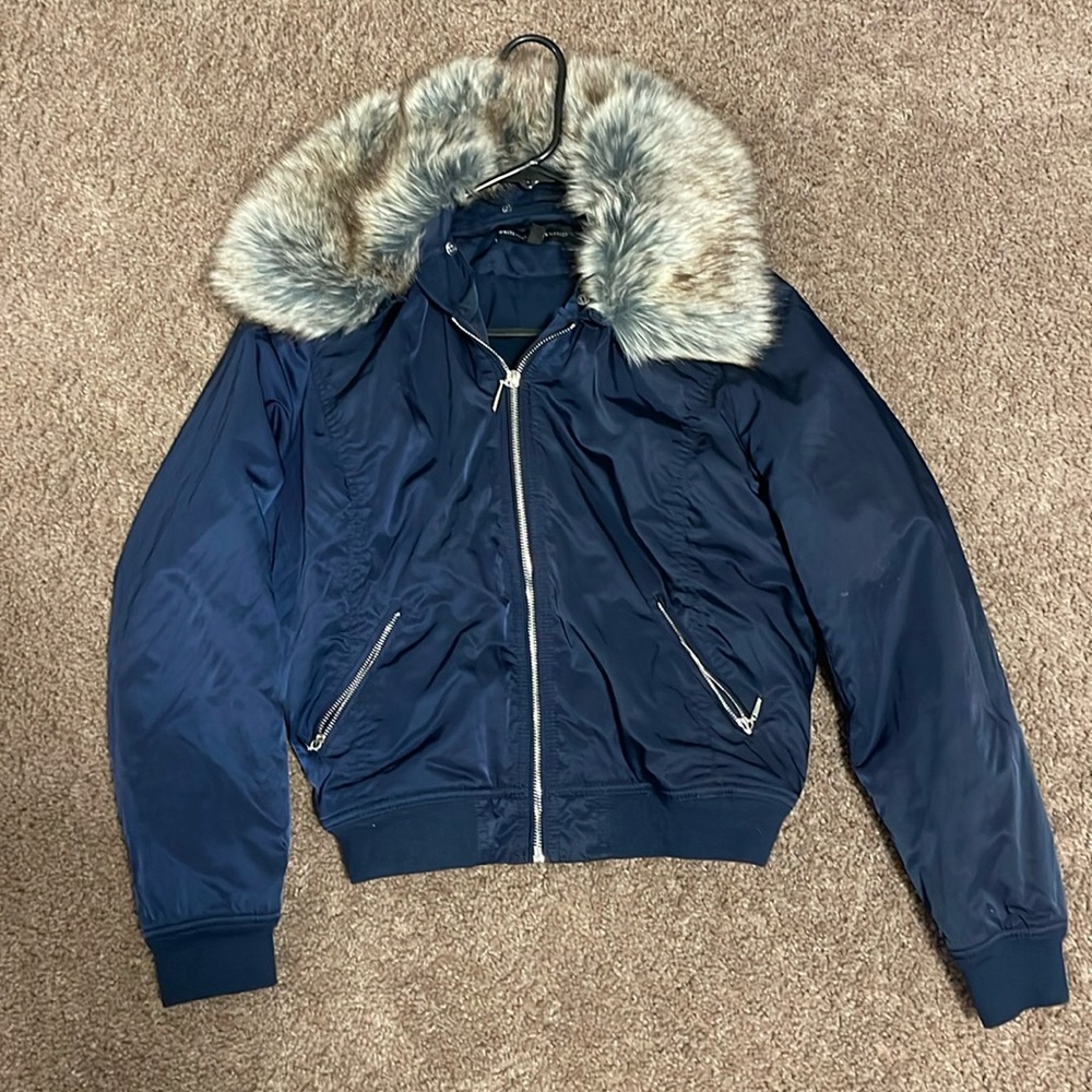 Bomber jacket with fuzzy removable fur